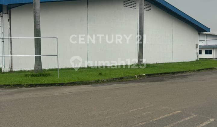 DISEWAKAN GUDANG LUAS Dan STRATEGIS DI MM2100 BEKASI