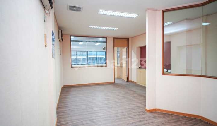 4-Storey Terraced Shophouse