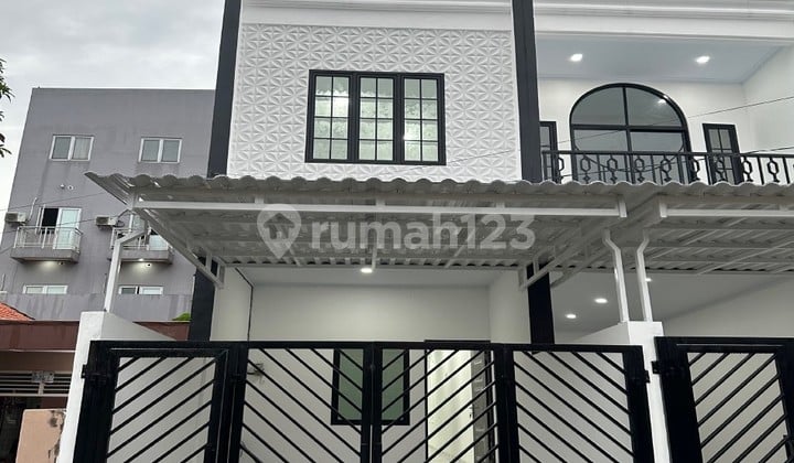 Dijual Rumah Baru Jl. Dukuh Barat, Tanjung Duren Utara, Jakarta Barat