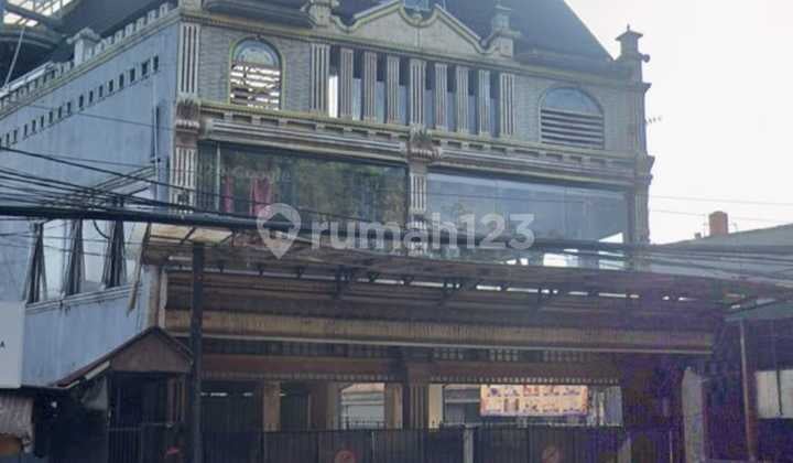 For Sale Fast 4-Story Building Suitable for Business on Buah Batu Main Road, Bandung