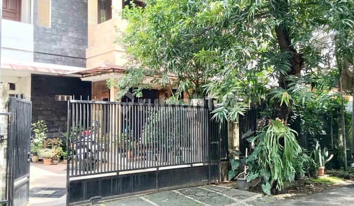 Jual Murah Rumah Kebayoran Baru Depan Taman