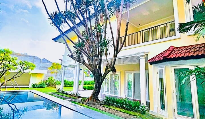 Sell Newly Renovated House with Spacious Yard in Tirtayasa, Kebayoran Baru