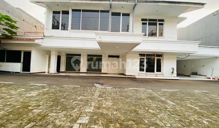 Sewa Area Scbd Kebayoran Baru Pinggir Jalan Raya