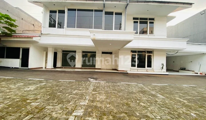 Sewa Area Scbd Kebayoran Baru Pinggir Jalan Raya
