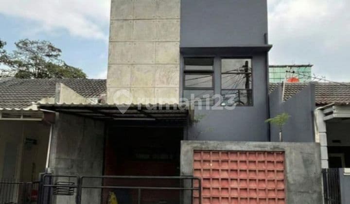 Rumah 2 Lantai Industrialmodern di Nusa Loka BSD