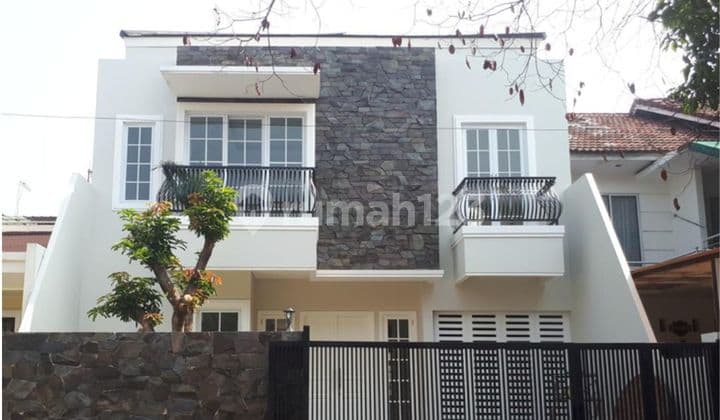 Rumah 2 Lantai Siap Huni di Kencana Loka BSD 'Mrb73'
