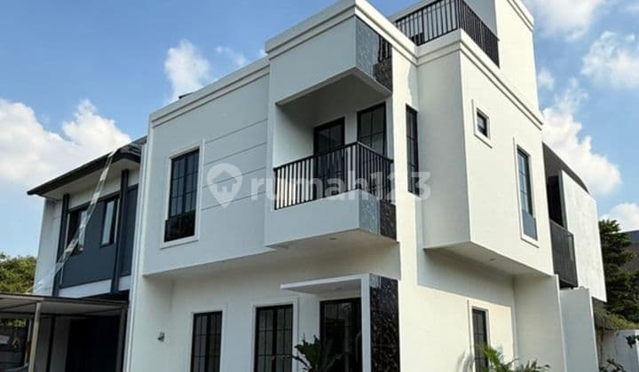 Rumah Baruhook 2 Lantai di Kireina Park BSD 'Hrb209'