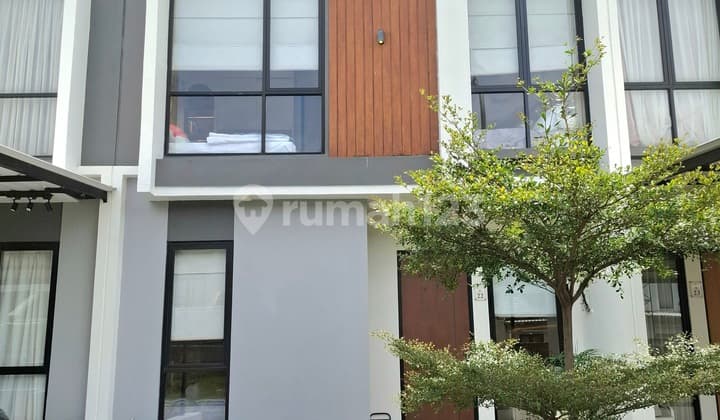 Rumah 3 Kamar Tidur Dekat Pintu Tol Pamulang