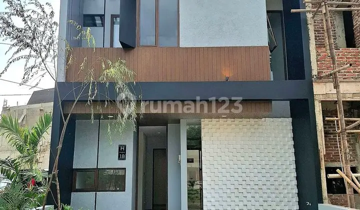 Rumah Resort Cantik Dekat Mall Dpark Sawangan