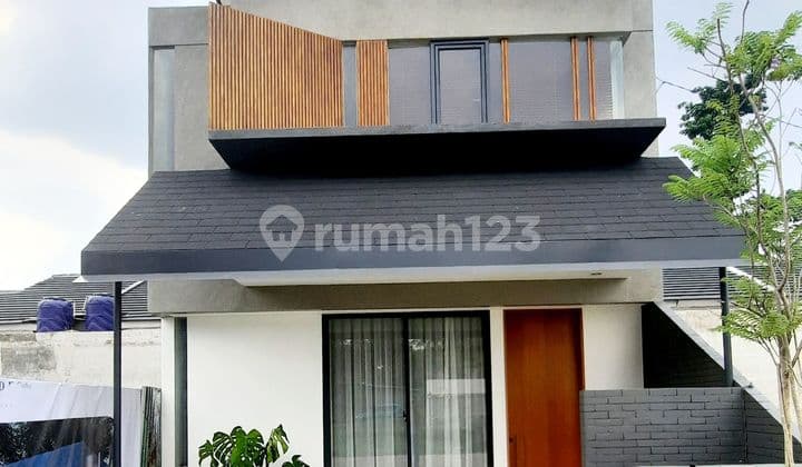 Rumah 2 Lantai Strategis Lokasi Di Pamulang Tangsel