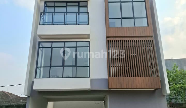 Rumah Cluster Modern Di Kemang Jakarta Selatan