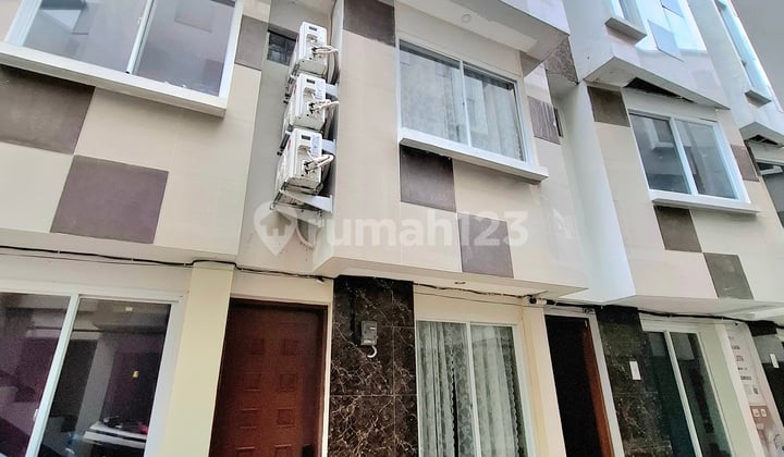 Rumah Compact Modern Minimalis 2 Kamar Di Kemang