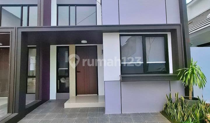 Rumah 3 Kamar Tidur Dalam Kawasan Hijau Dekat Pintu Tol Legok