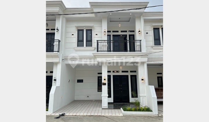 Rumah 2 Lantai Siap Huni Dekat Stasiun Depok Lama