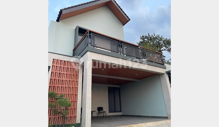 Rumah Furnished Lokasi Strategis Dekat Stasiun Depok