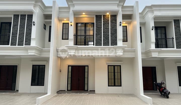 Rumah Bagus Akses 2 Mobil Dekat Stasiun Dan Grand Depok City