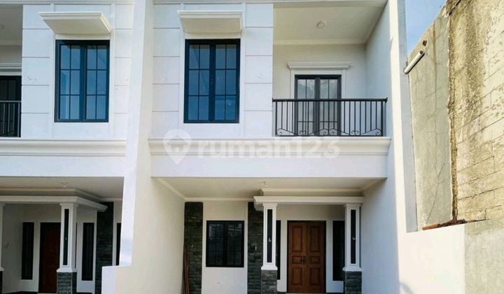 Rumah 2 Lantai Dekat Jalur Angkot Dan Stasiun Depok Lama