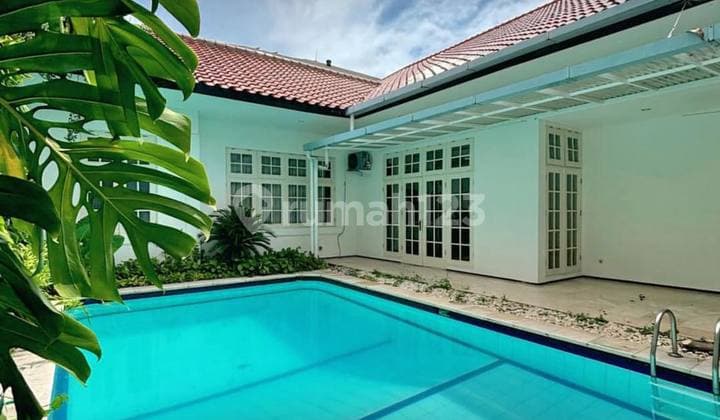 1-Story House in Premium Area in Kebayoran Baru