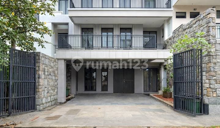 Bangunan 3 Lantai Terawat Siap Huni Dekat ke Pondok Indah di Veteran Bintaro