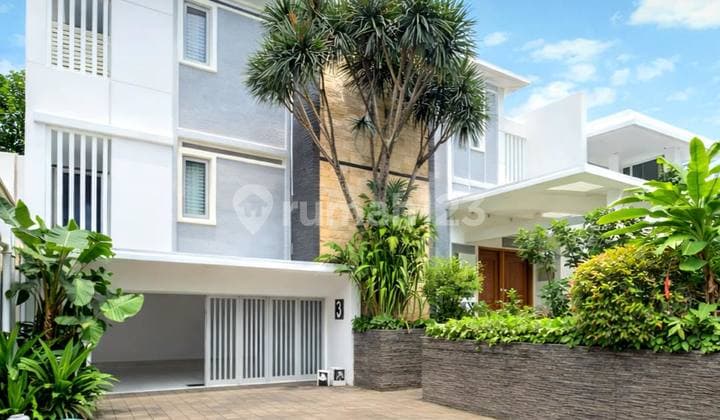 Rumah Modern Minimalis 3 Lantai Siap Hunidi Pondok Indah