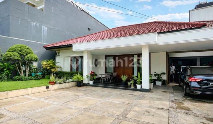 Rumah Prime Area di Menteng