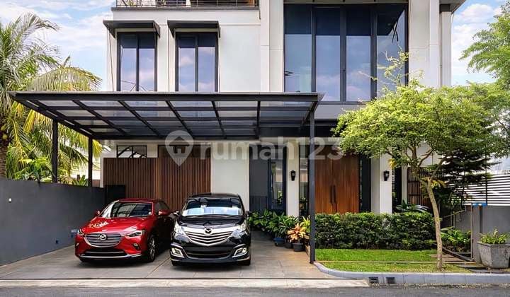 Beautiful Luxury Houseone Gate System Cluster Dikengkapi Private Lift di Lokasi Strategis Kemang Jakarta Selatan