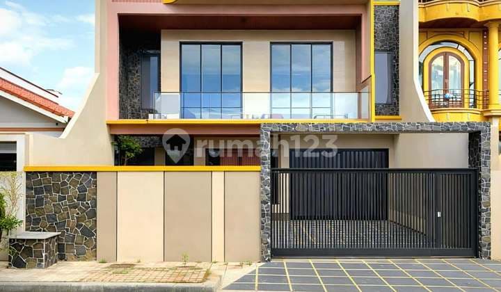 Brand New House Minimalis Modern Dilengkapi Private Pool di Cikini Menteng