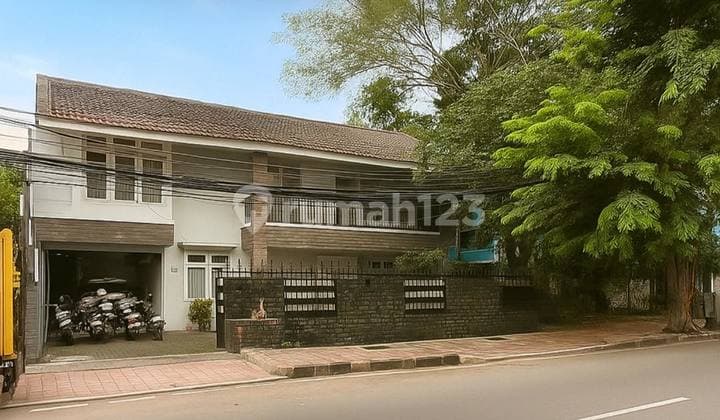 Rumah Di Bendungan Hilir Jaksel Cocok Untuk Investasi