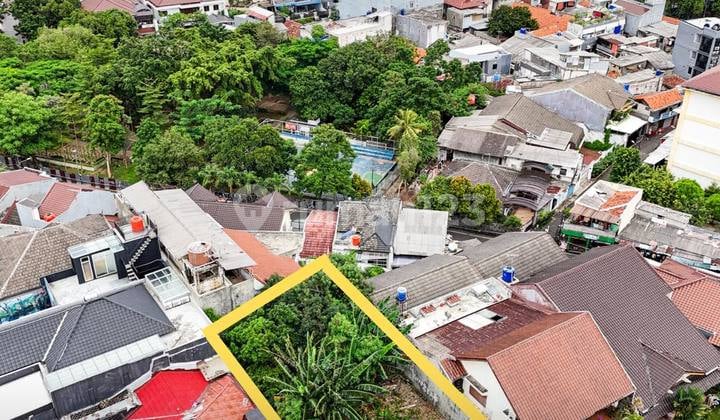 Land Within a Quiet Neighborhood Complex, Square-Shaped Plot in Kebayoran Baru
