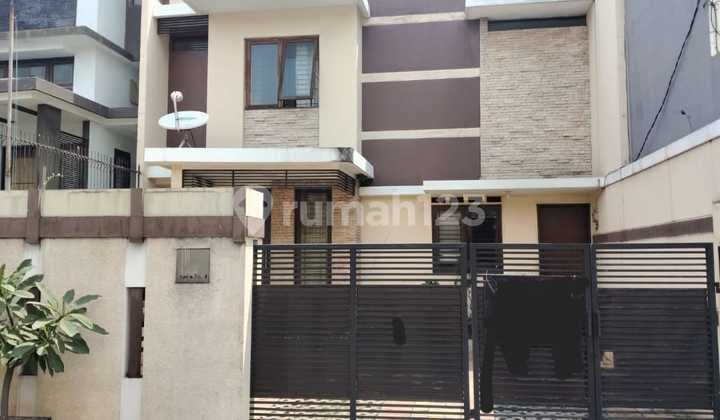 Rumah 2 Lantai di Tebet Dekat Mall Kokas
