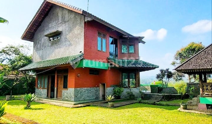 Vila Strategis Mega Mendung Jual Butuh Cepat