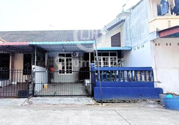 Rumah Tengah Kota di Perum Happy Garden