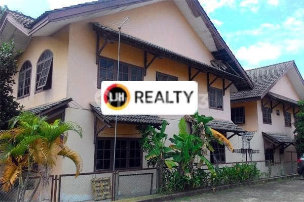 Palm Spring Rumah Besar 2 Lantai
