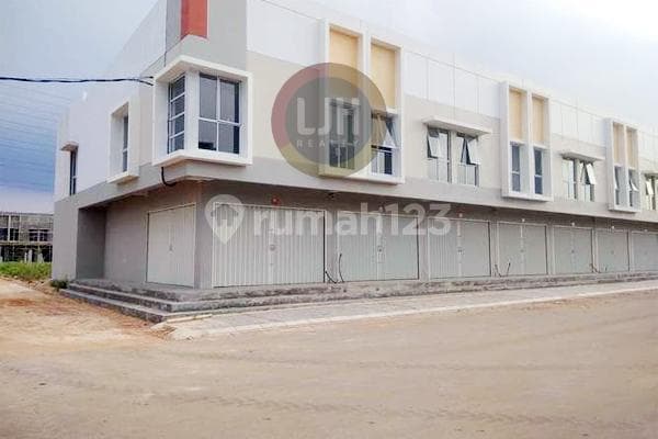 Dreamland Square 2-Story Ready-to-Use Shop House