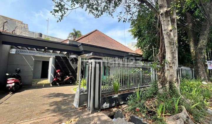 Rumah Lama Terawat untuk Kantor Area Sunda Naripan Riau Bandung
