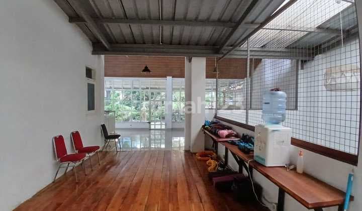 Rumah Disewakan 2 Lantai Area Riau Dekat Gedung Sate Kota Bandung
