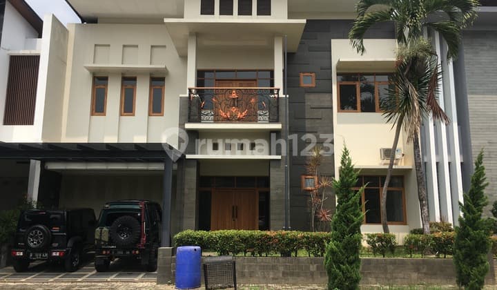 2-Storey SHM House Singgasana Mekar Wangi Batununggal Bandung
