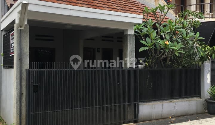 Rumah 1 Lantai Terawat Siap Huni SHM Area Antapani Kota Bandung