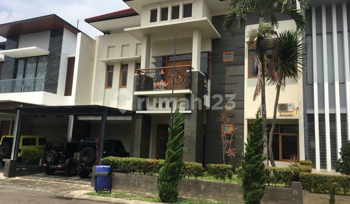 Rumah 2 Lantai SHM Singgasana Mekar Wangi Batununggal Bandung