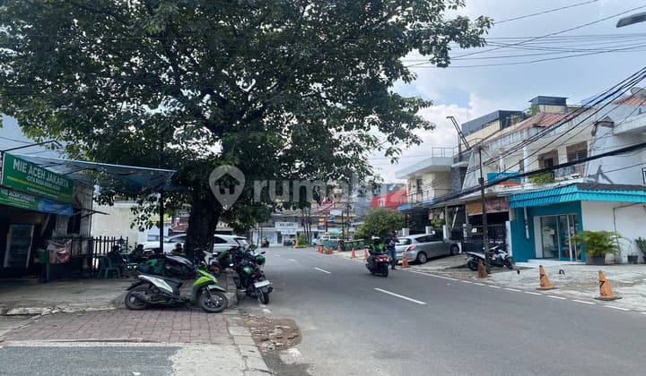 Rumah 2 Lantai. Lokasi Strtegis. Setiabudi Tengah Jakarta