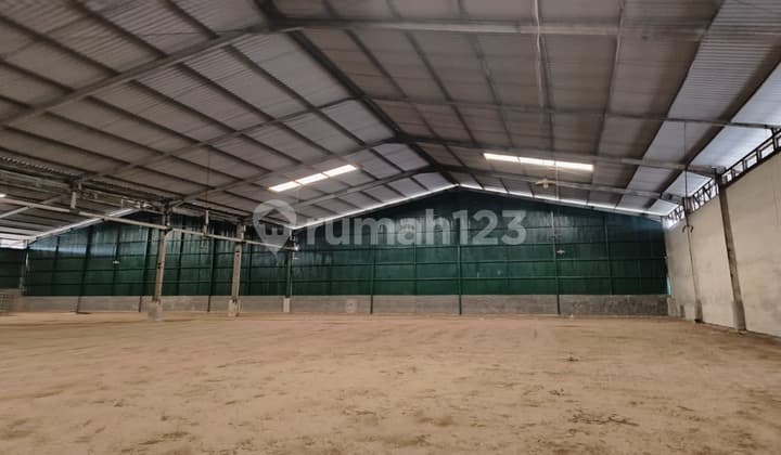 Gudang Siap Pakai Di Karawaci, Uk 55x42m2
