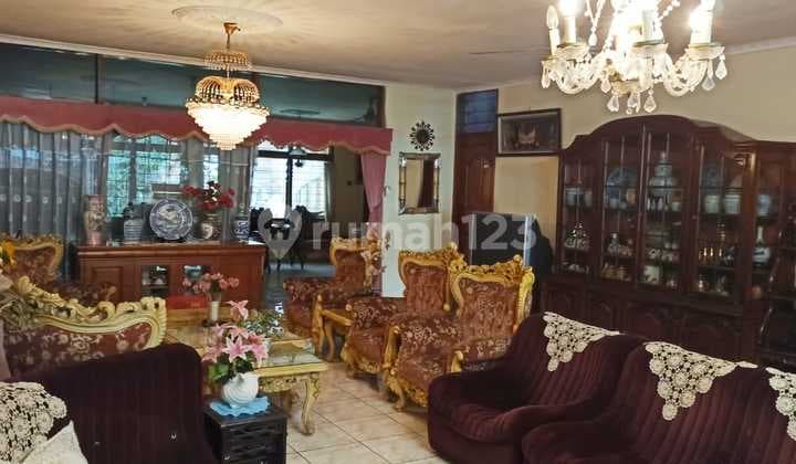 Rumah Lokasi Bagus Di Komp Gudang Peluru. Tebet