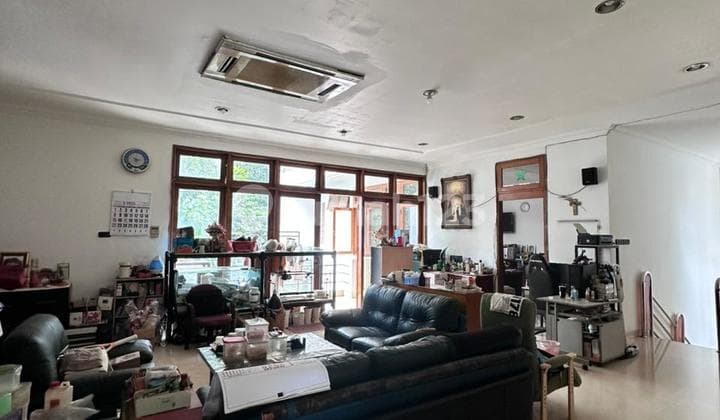 Rumah 2 Lantai di Kawasan Elit Mega Kuningan, Jakarta Selatan