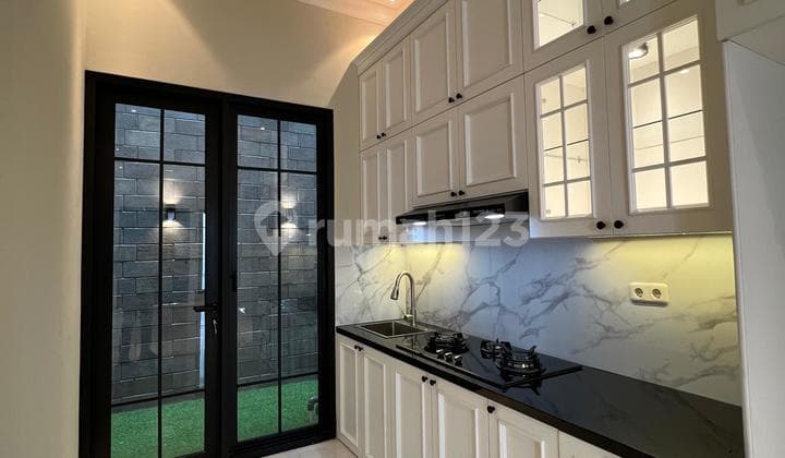 Rumah Bangunan Baru 2 Lantai Bagus Siap Huni di Cempaka Putih