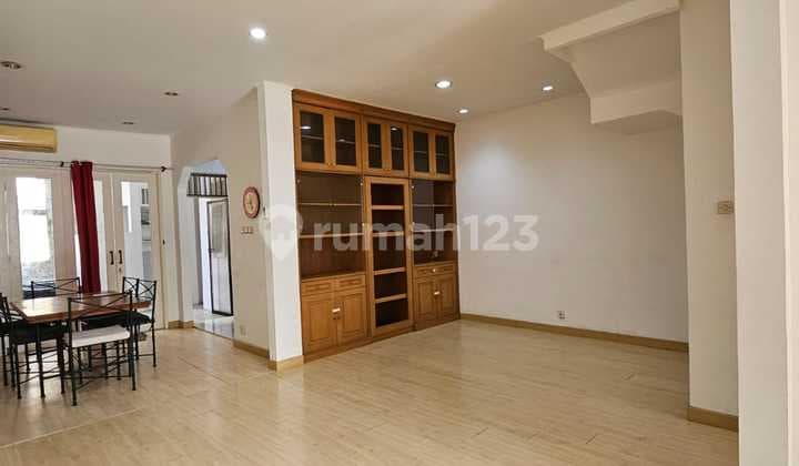 Town House 2 Lantai. Siap Huni. Lebak Bulus. Jakarta