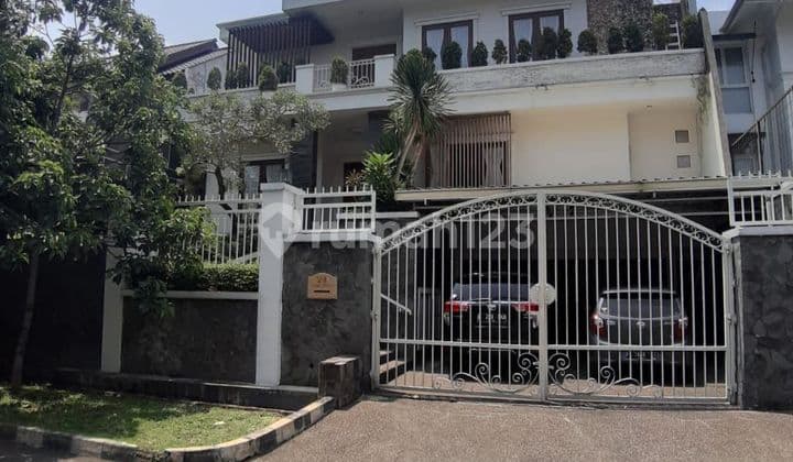 Rumah Mewah Vila Duta