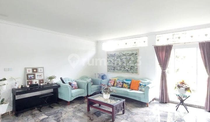 Rumah Mewah Besar Sentul Golf