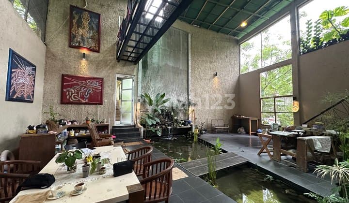 Dijual Cepat Rumah Luas Etnik Cifor