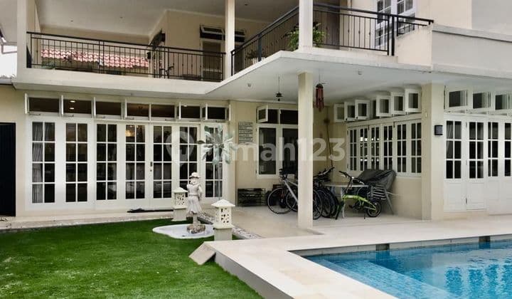 Rumah Mewah Bagus Swimming Pool Rancamaya