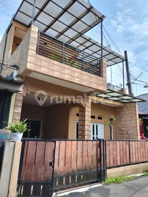 Rumah Cantik Siap Huni Ciparigi Indah 2 Lantai